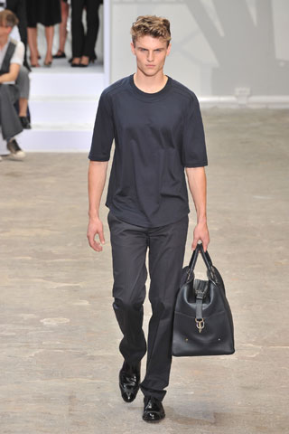 Louis Vuitton / - 2009